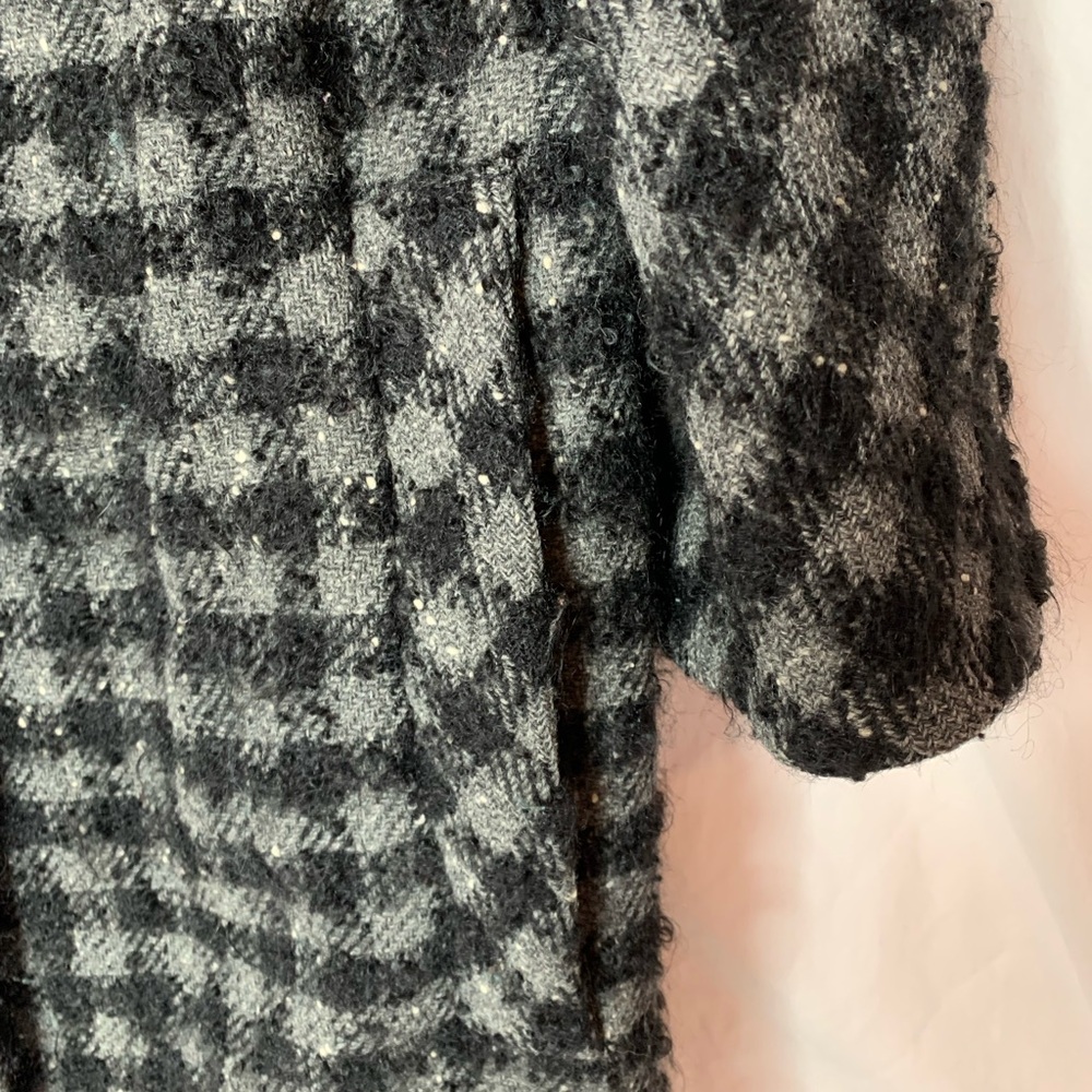 vintage 50s/60s long heavy coat, faux fur collar, no size tag see measurements - Picture 2 of 13
